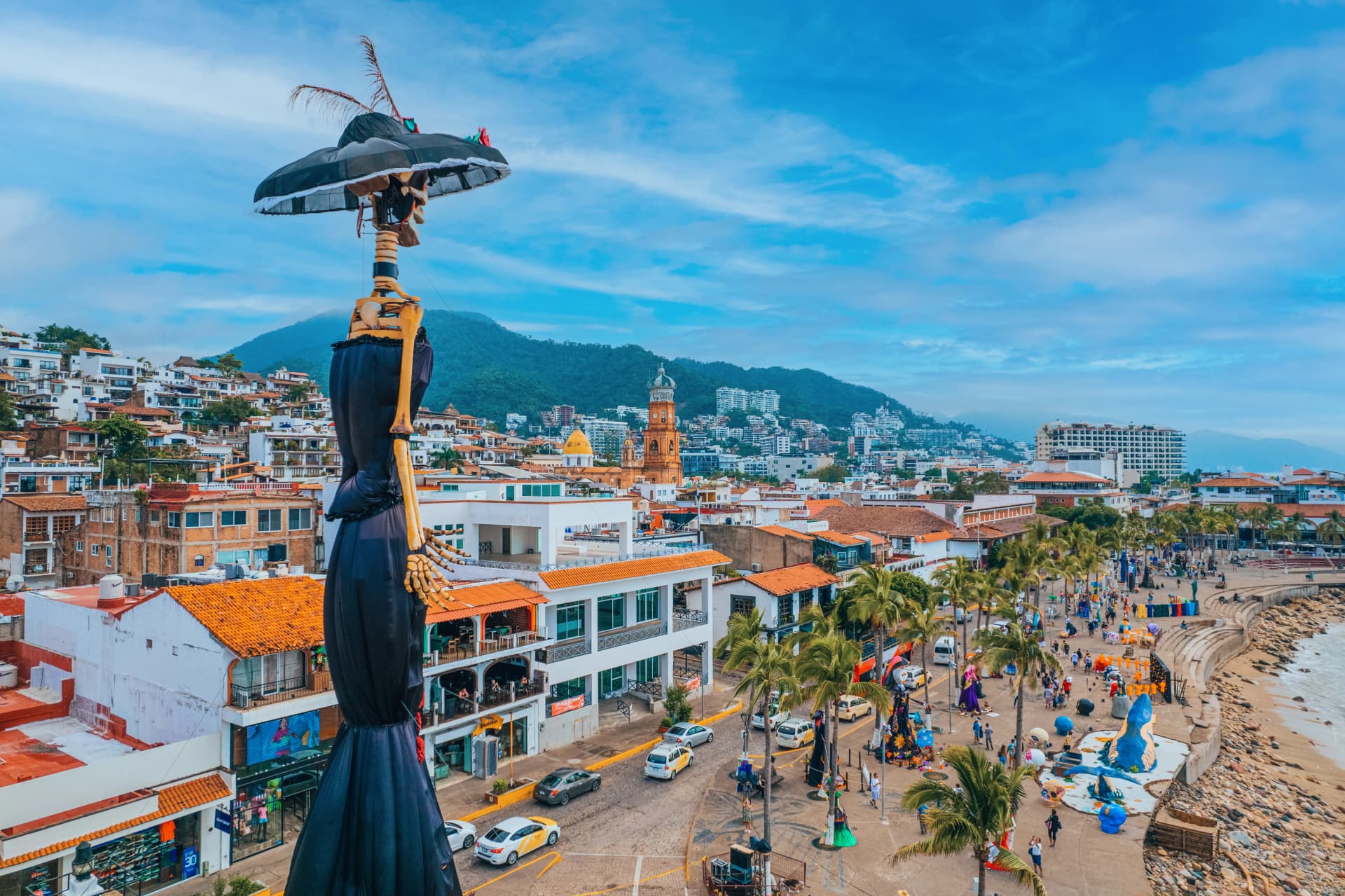 Descubre por qué Puerto Vallarta se ha convertido en una opción atractiva para pacientes que buscan atención médica, dental y estética con acompañamiento personalizado.